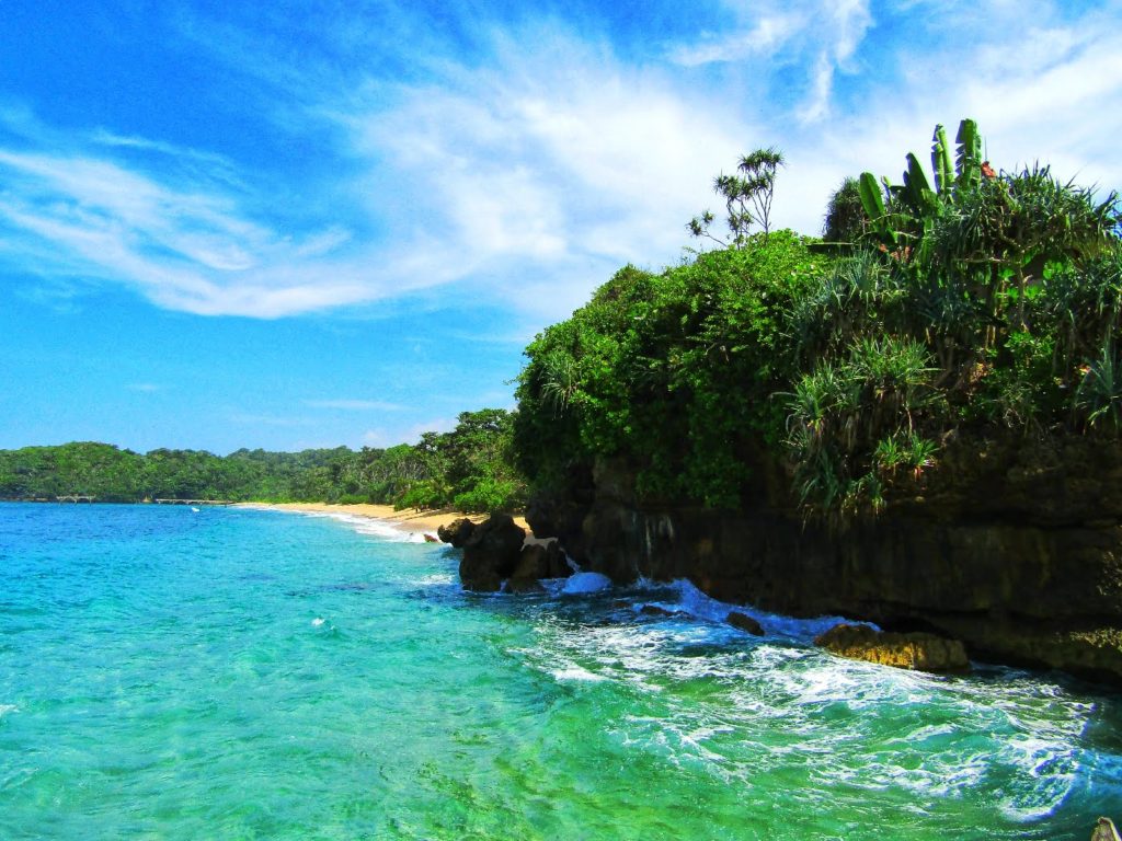 Info wisata dan wahana di Pantai Balekambang Malang image 15